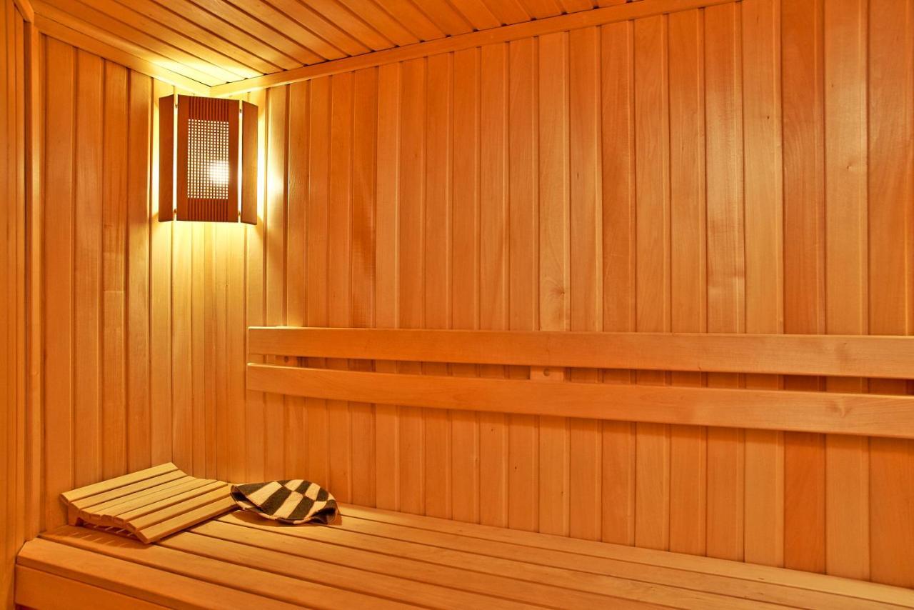 Sauna, Big Jacuzzi , Khreshchatyk apartments Kijów Zewnętrze zdjęcie